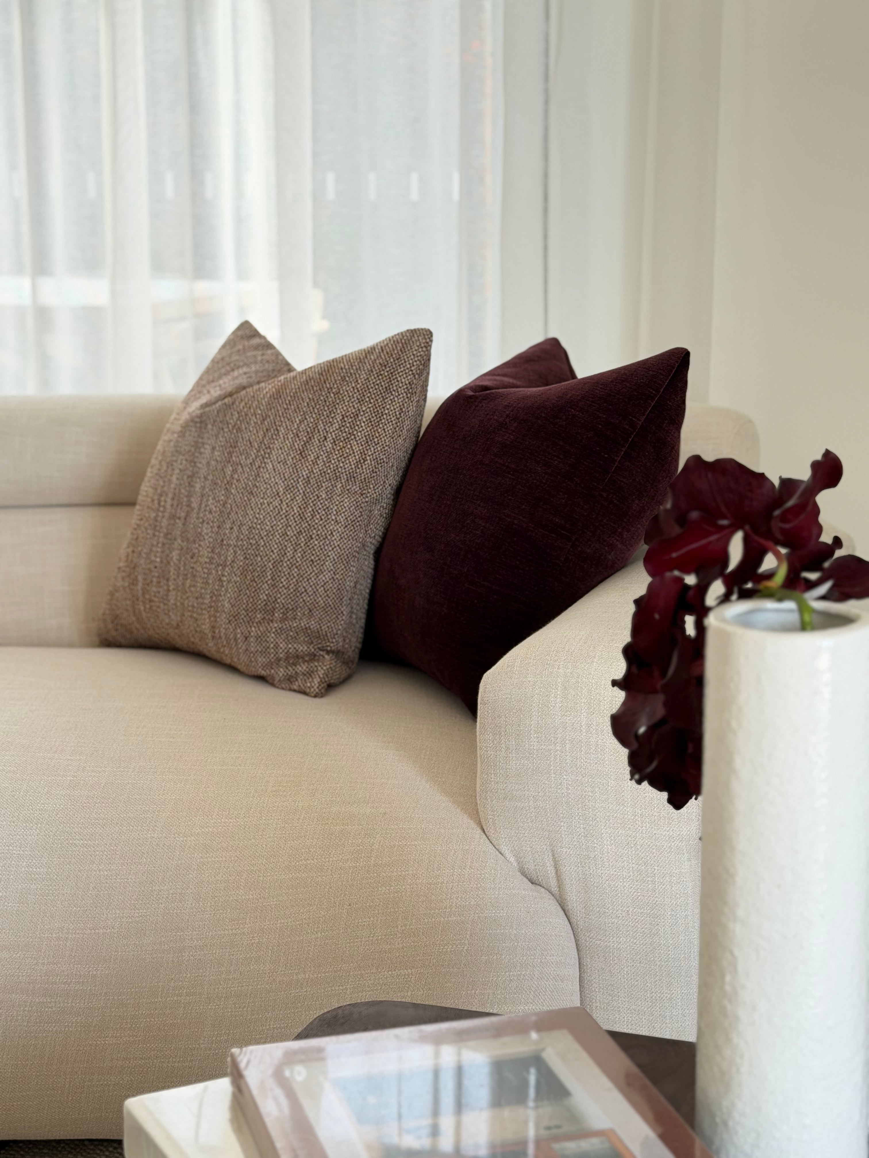 Mareeba Burgundy Tube