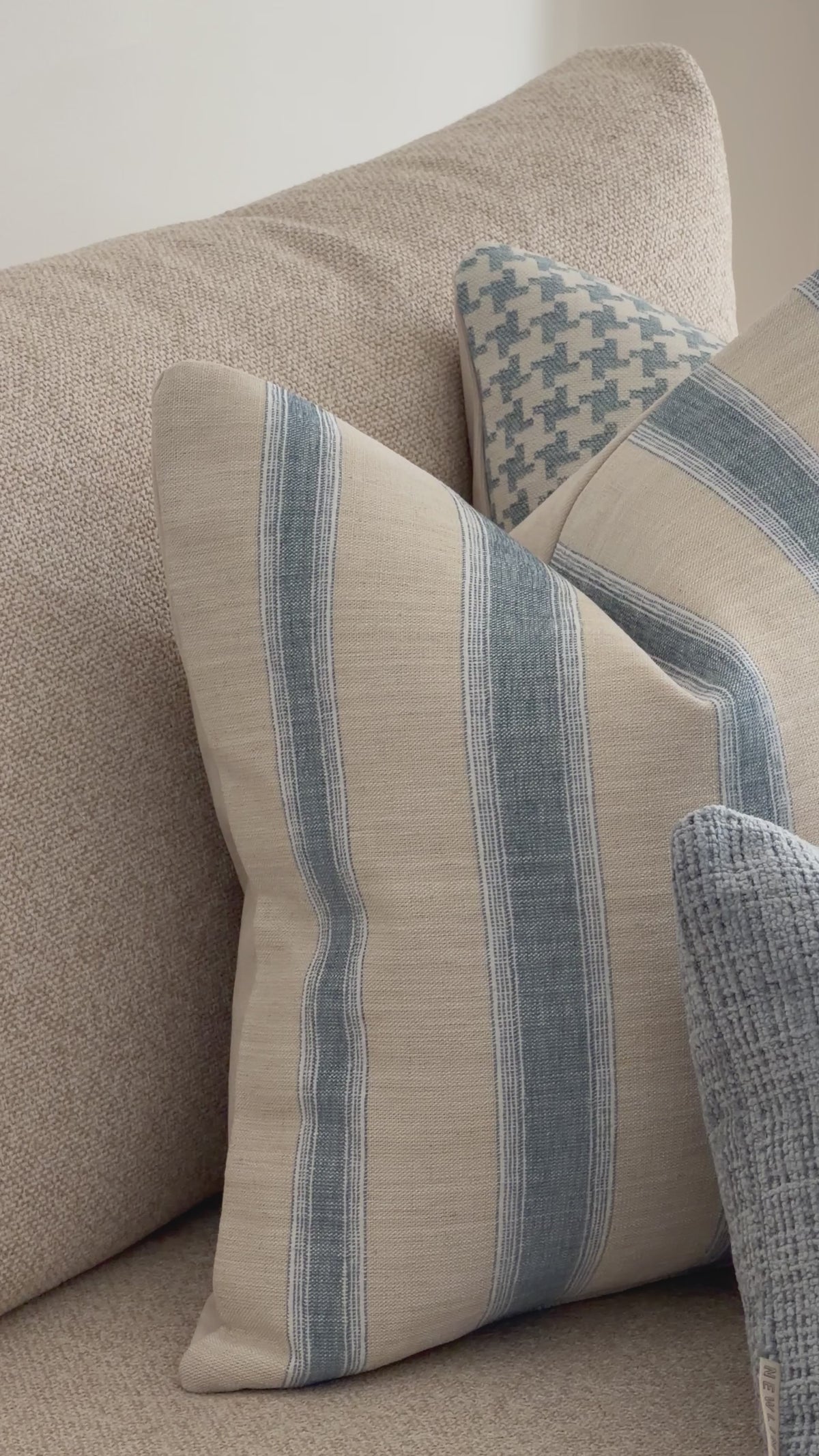 Load video: Conway Sky Mid Lumbar