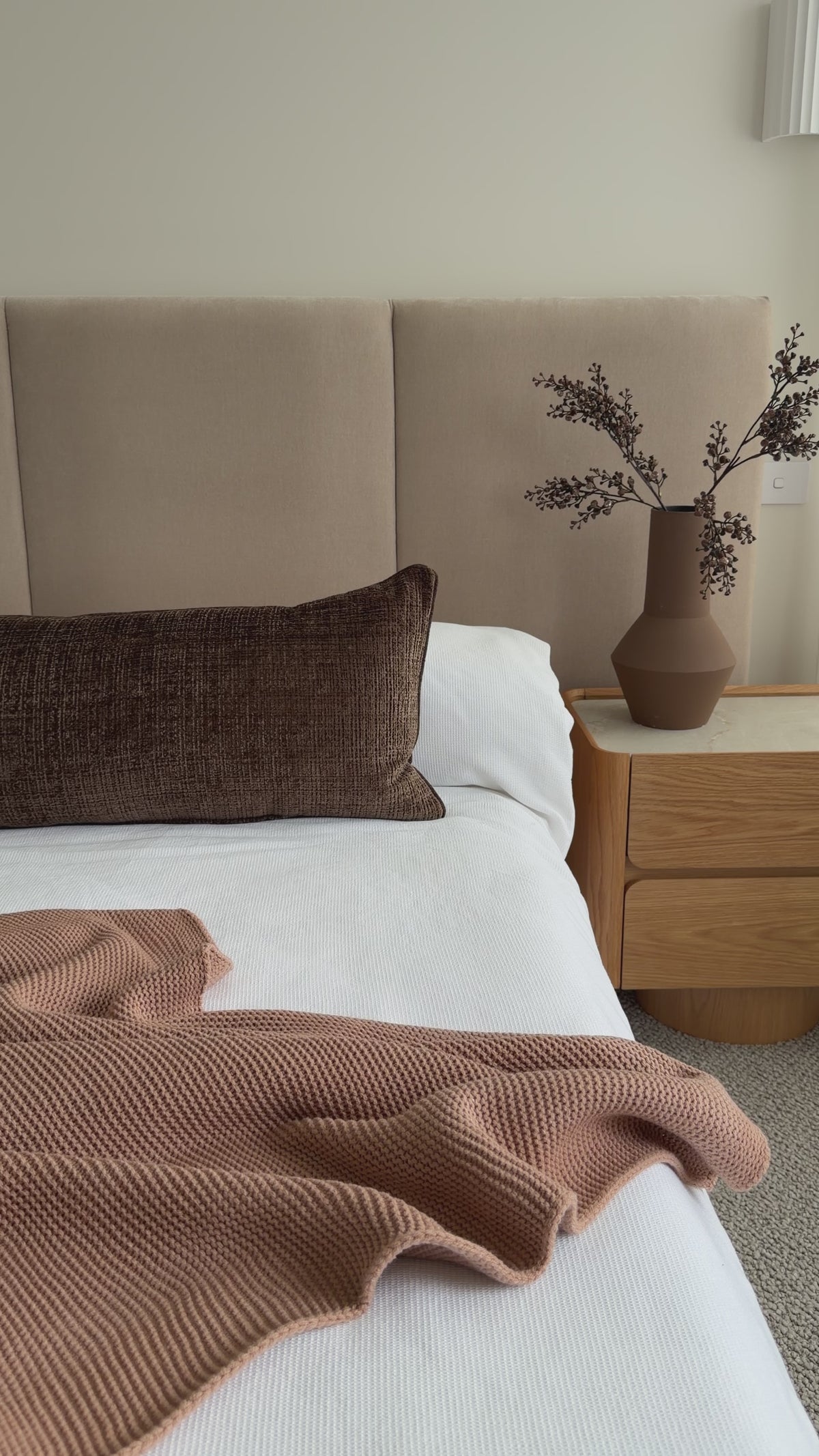 Load video: Conway Walnut Long Lumbar