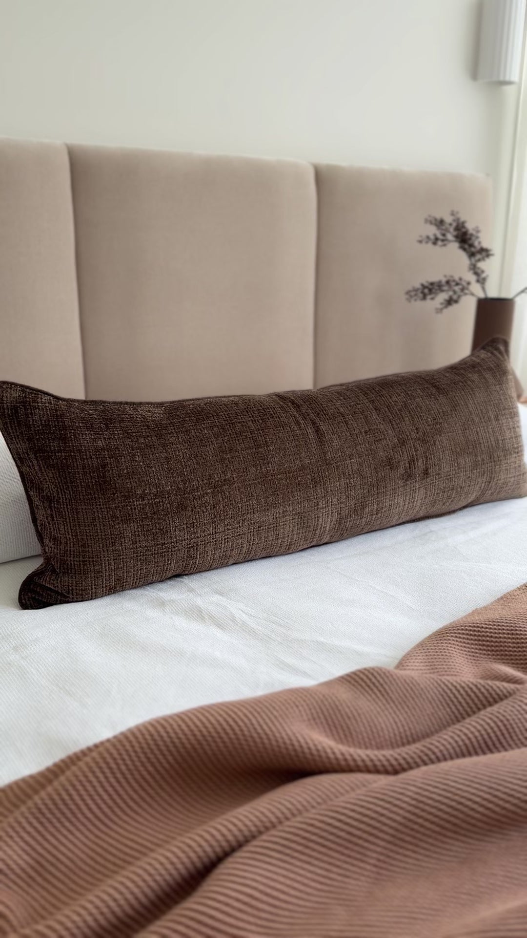 Load video: Conway Walnut Long Lumbar