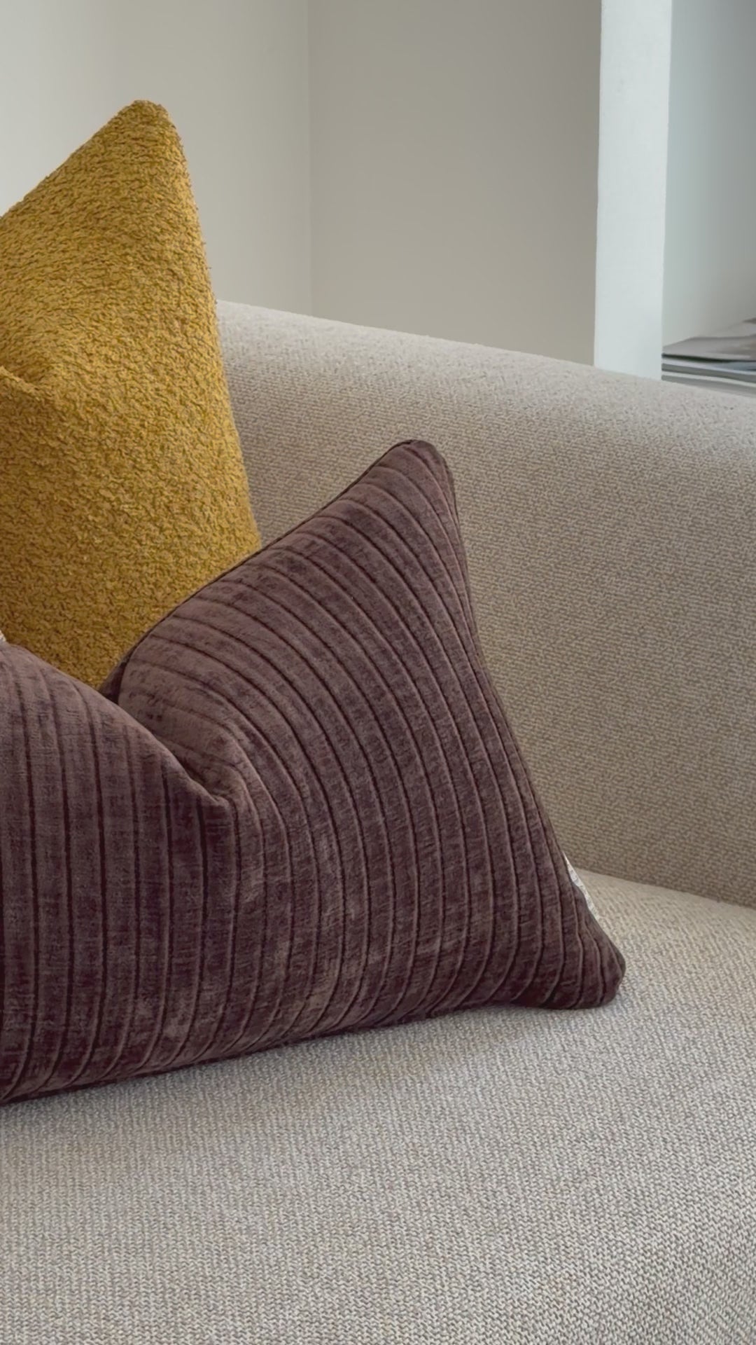 Load video: Norden Chocolate Mid Lumbar